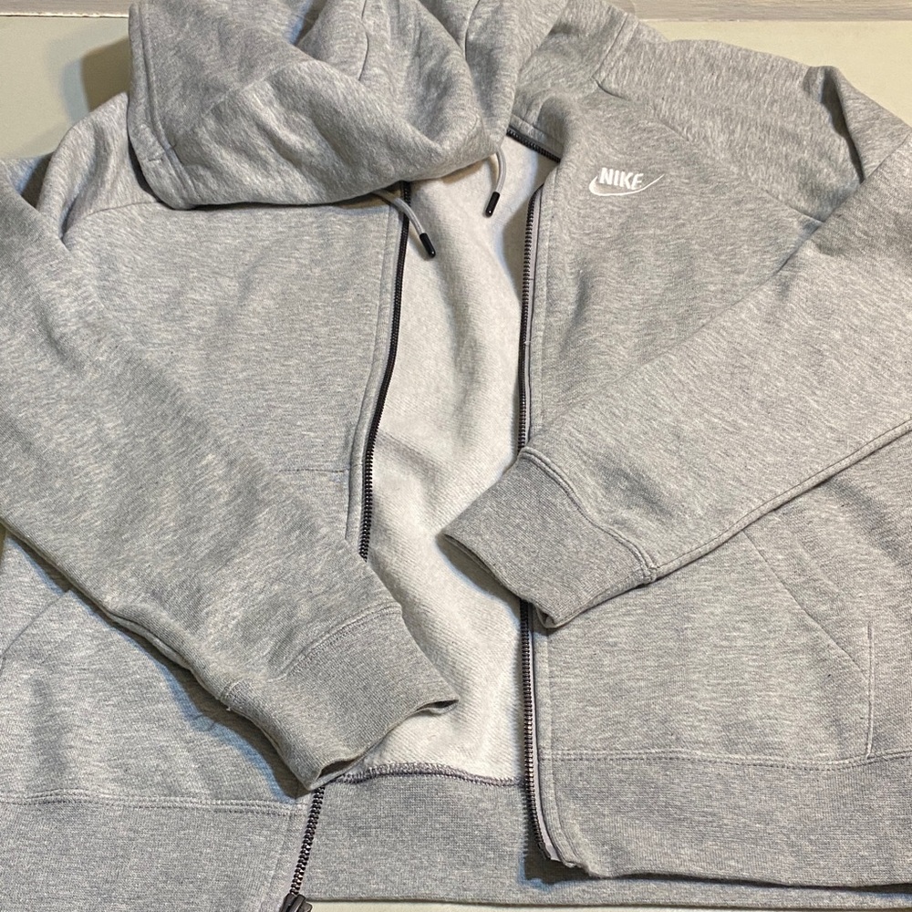 Nike Women's Light Gray Full-Zip Hoodie Sweater